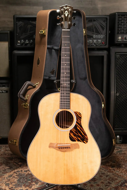 Taylor Gold Label 517e Grand Pacific Acoustic/Electric Guitar - Natural with Hardshell Case