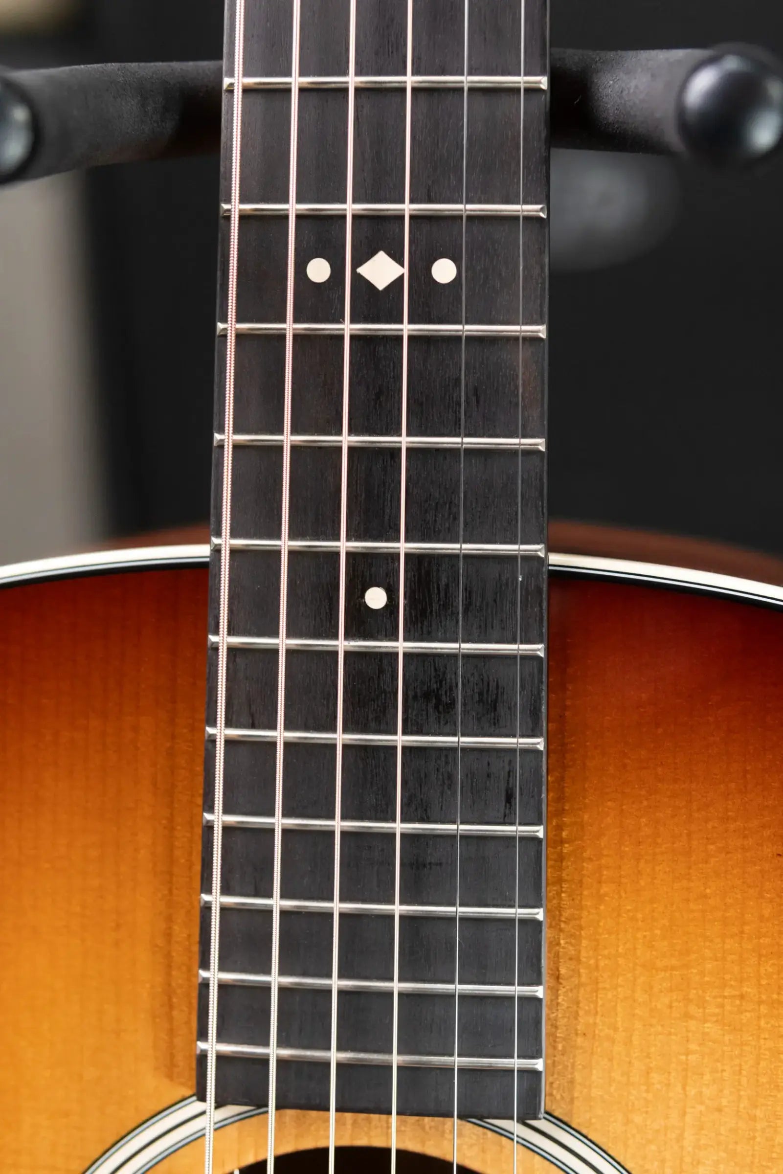 Taylor Gold Label 517e SB Grand Pacific Acoustic/Electric Guitar - Sunburst with Cream Pickguard and Hardshell Case