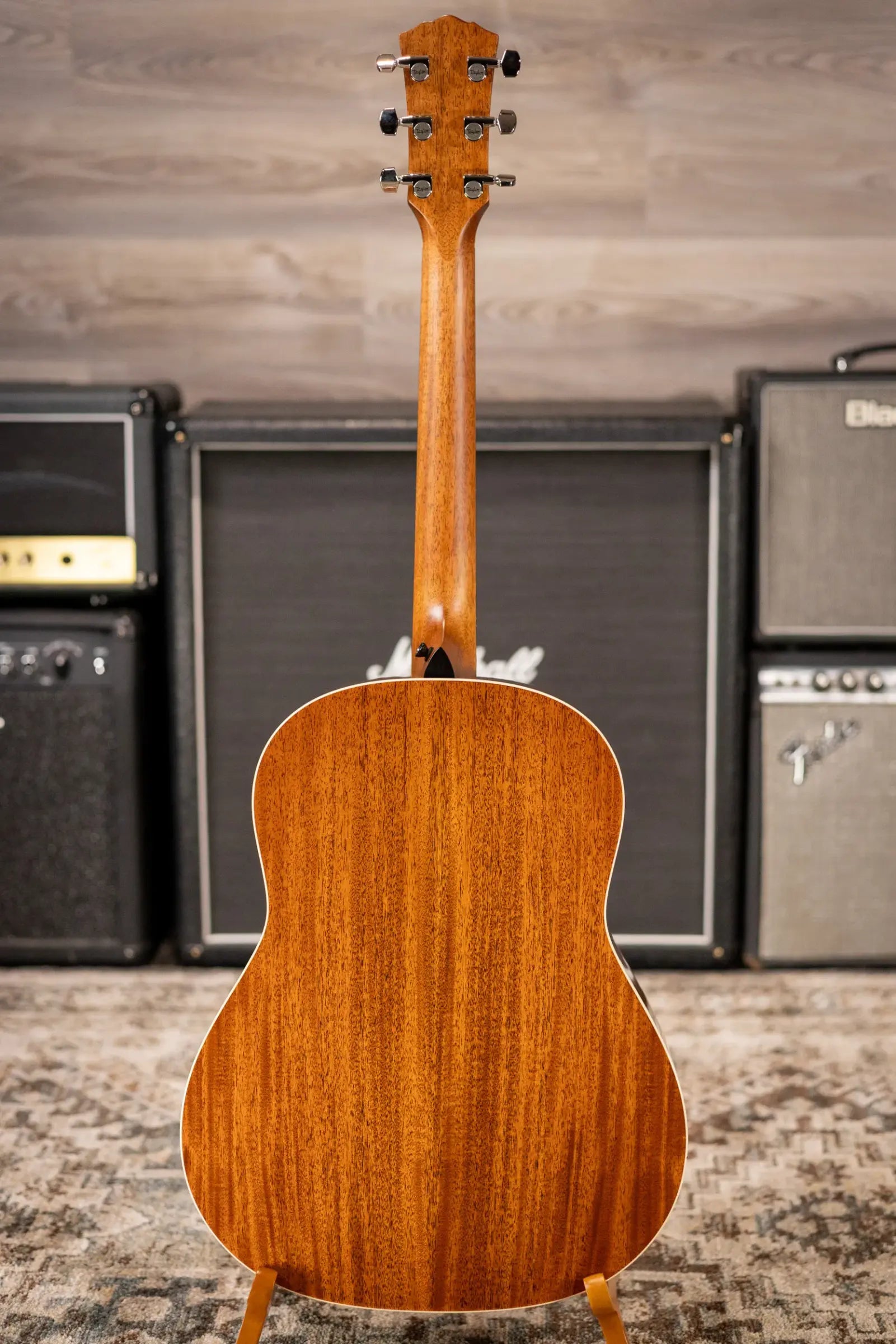 Taylor Gold Label 517e SB Grand Pacific Acoustic/Electric Guitar - Sunburst with Cream Pickguard and Hardshell Case