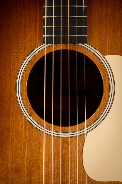Taylor Gold Label 517e SB Grand Pacific Acoustic/Electric Guitar - Sunburst with Cream Pickguard and Hardshell Case