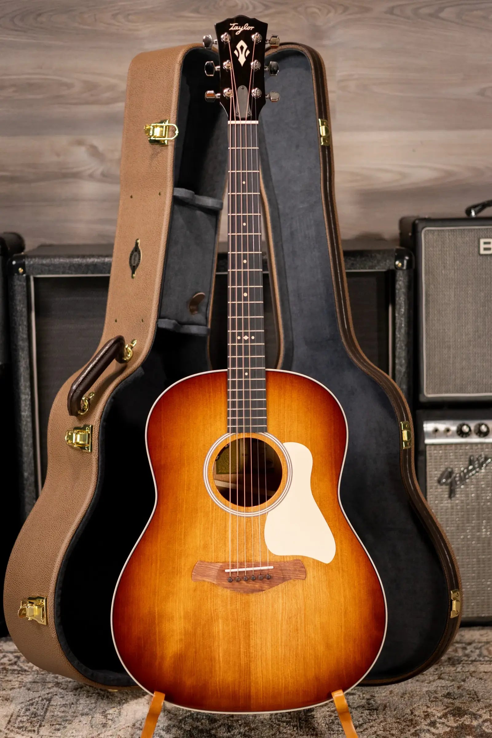 Taylor Gold Label 517e SB Grand Pacific Acoustic/Electric Guitar - Sunburst with Cream Pickguard and Hardshell Case