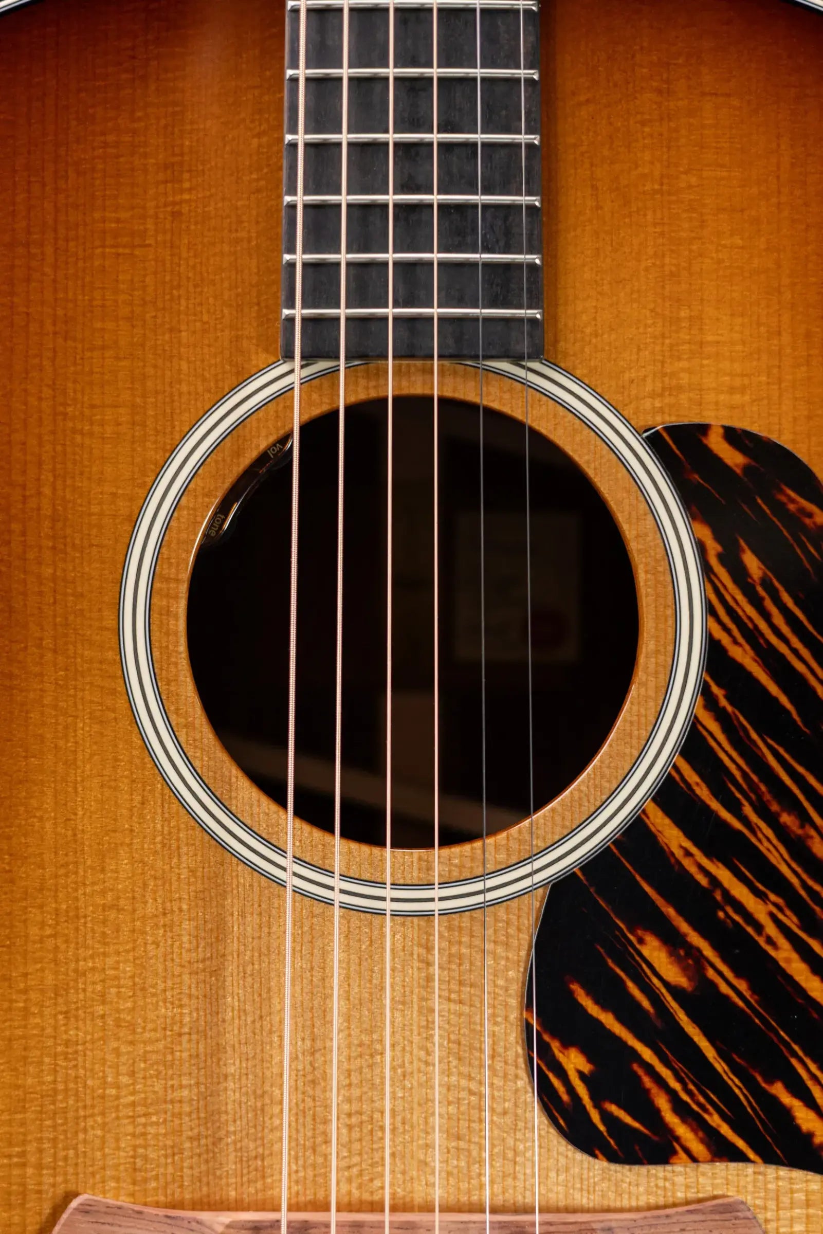 Taylor Gold Label 714e SB Super Auditorium Acoustic/Electric Guitar - Sunburst with Firestripe Pickguard and Hardshell Case
