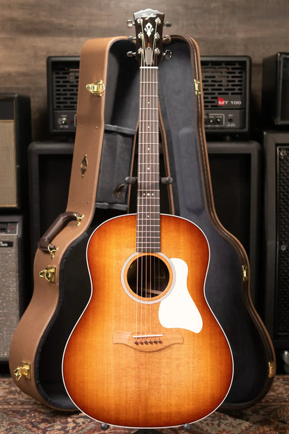 Taylor Gold Label 717e Grand Pacific Acoustic/Electric Guitar - Sunburst with Cream Pickguard and Hardshell Case