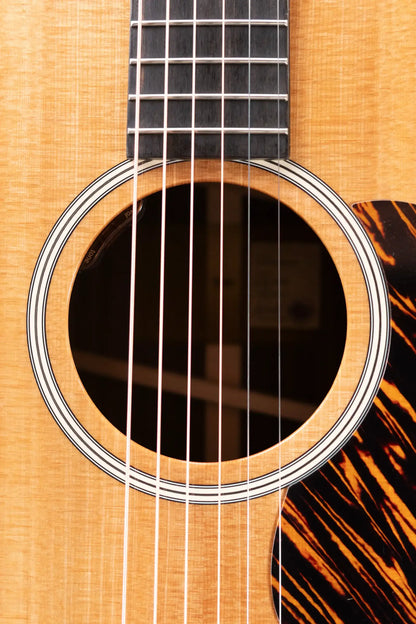 Taylor Gold Label 717e Grand Pacific Acoustic/Electric Guitar with Hardshell Case