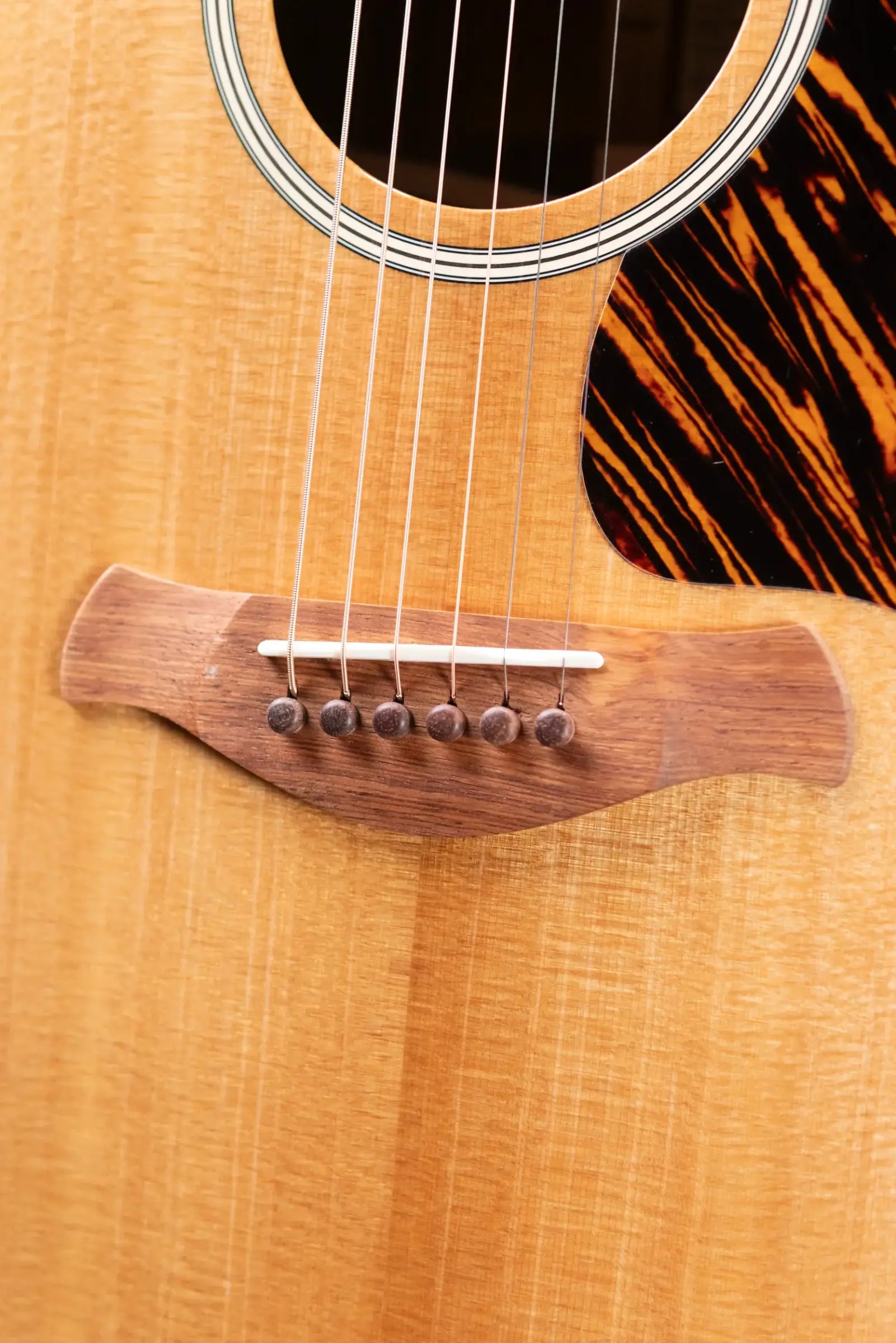 Taylor Gold Label 717e Grand Pacific Acoustic/Electric Guitar with Hardshell Case