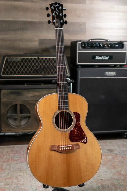 Taylor Gold Label 814e Super Auditorium Koa Acoustic/Electric with Hardshell Case