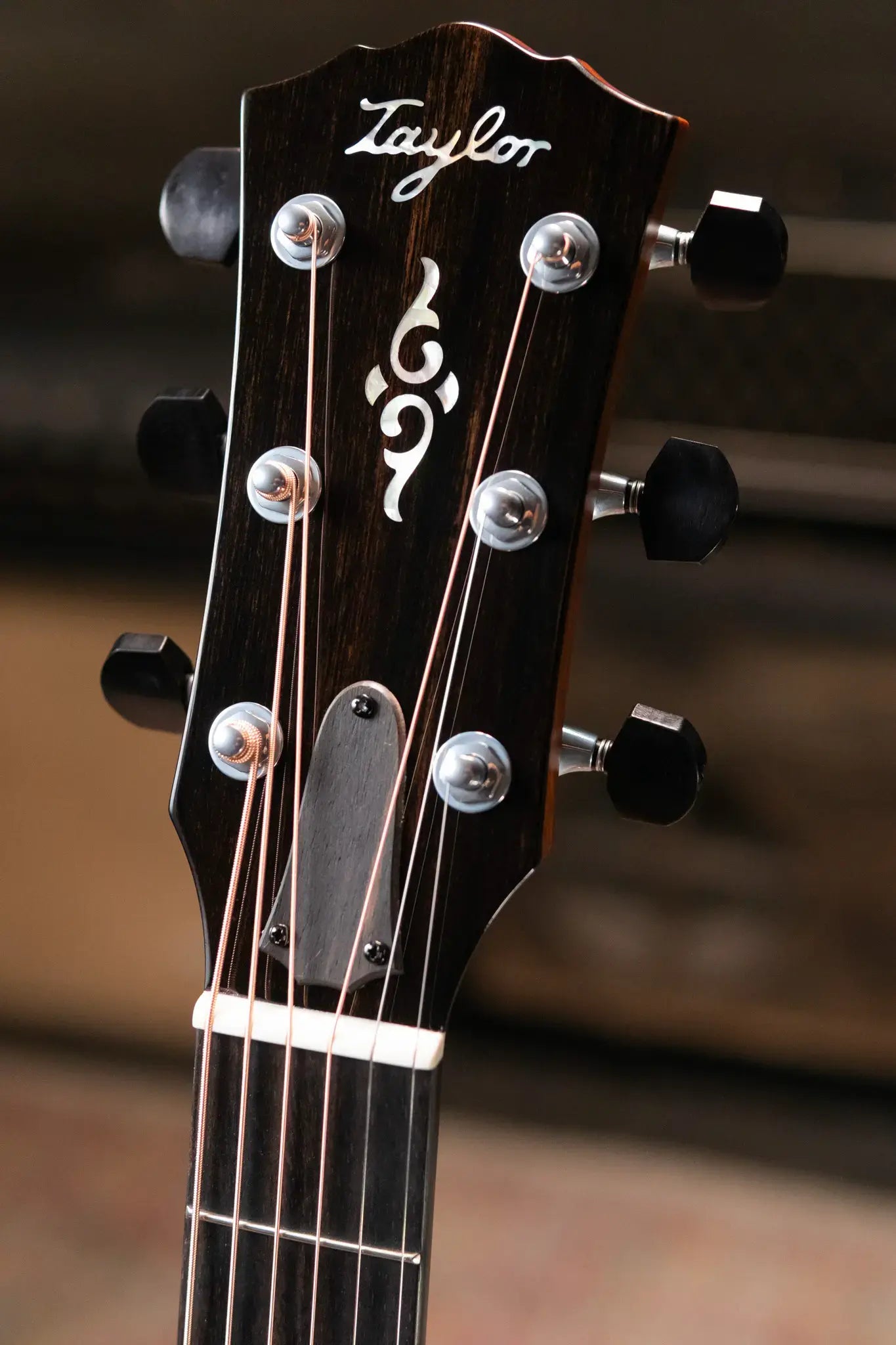 Taylor Gold Label 814e Honduran Rosewood Super Auditorium Acoustic/Electric Guitar - Burst Top with Hardshell Case