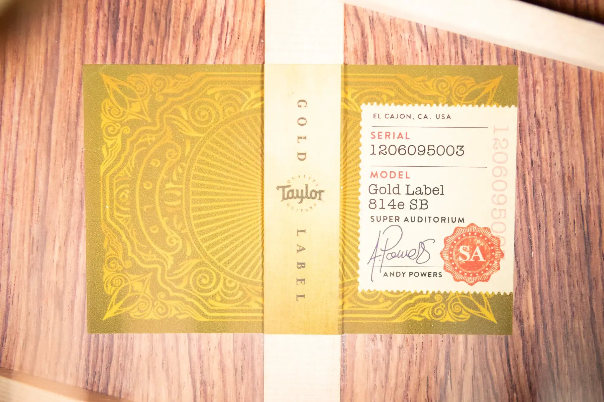 Taylor Gold Label 814e Honduran Rosewood Super Auditorium Acoustic/Electric Guitar - Burst Top with Hardshell Case