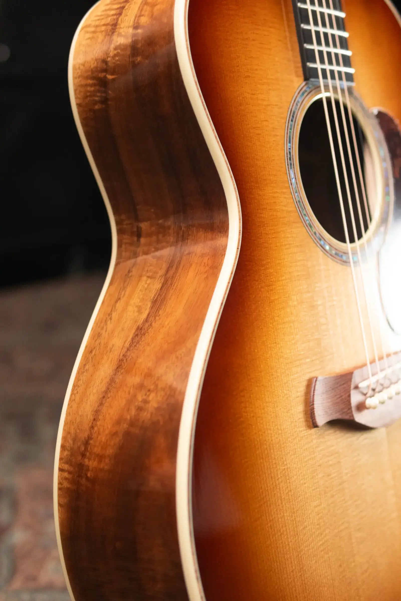 Taylor Gold Label 814e Koa Super Auditorium Acoustic/Electric Guitar - Sunburst Top with Hardshell Case