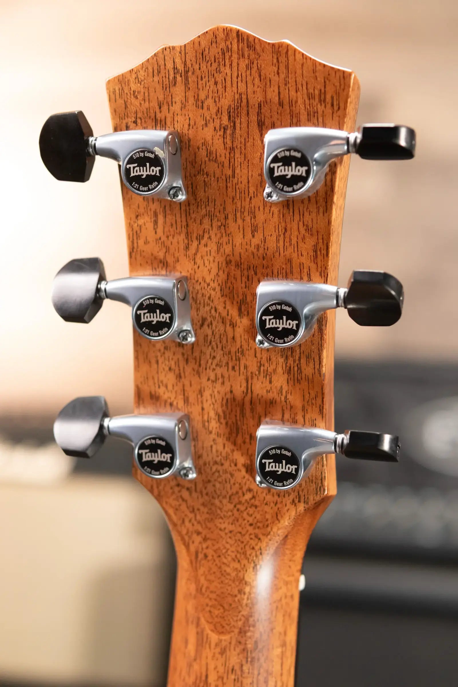 Taylor Gold Label 814e Koa Super Auditorium Acoustic/Electric Guitar - Sunburst Top with Hardshell Case