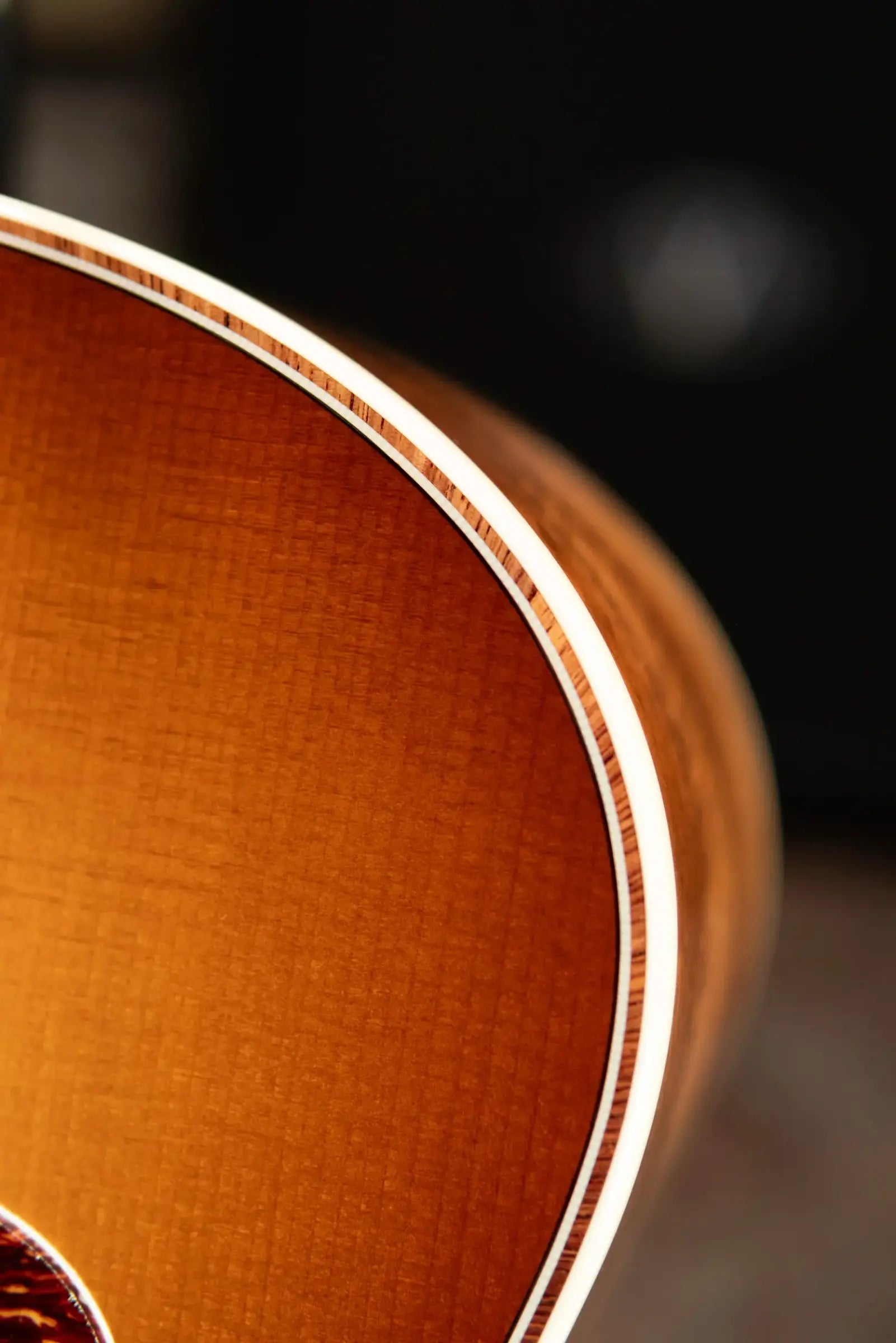 Taylor Gold Label 814e Koa Super Auditorium Acoustic/Electric Guitar - Sunburst Top with Hardshell Case