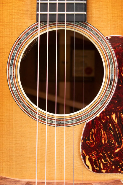 Taylor Gold Label 814e Koa Super Auditorium Acoustic/Electric Guitar - Sunburst Top with Hardshell Case