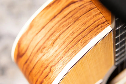 Taylor Gold Label 814e Left-Handed Super Auditorium Acoustic/Electric Guitar - Natural with Hardshell Case