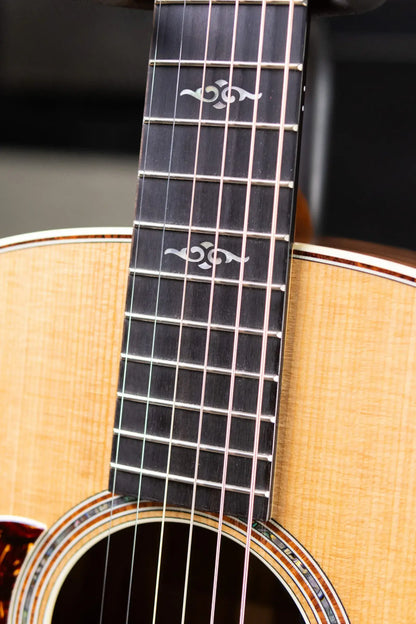 Taylor Gold Label 814e Left-Handed Super Auditorium Acoustic/Electric Guitar - Natural with Hardshell Case