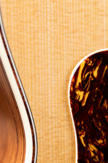 Taylor Gold Label 814e Left-Handed Super Auditorium Acoustic/Electric Guitar - Natural with Hardshell Case