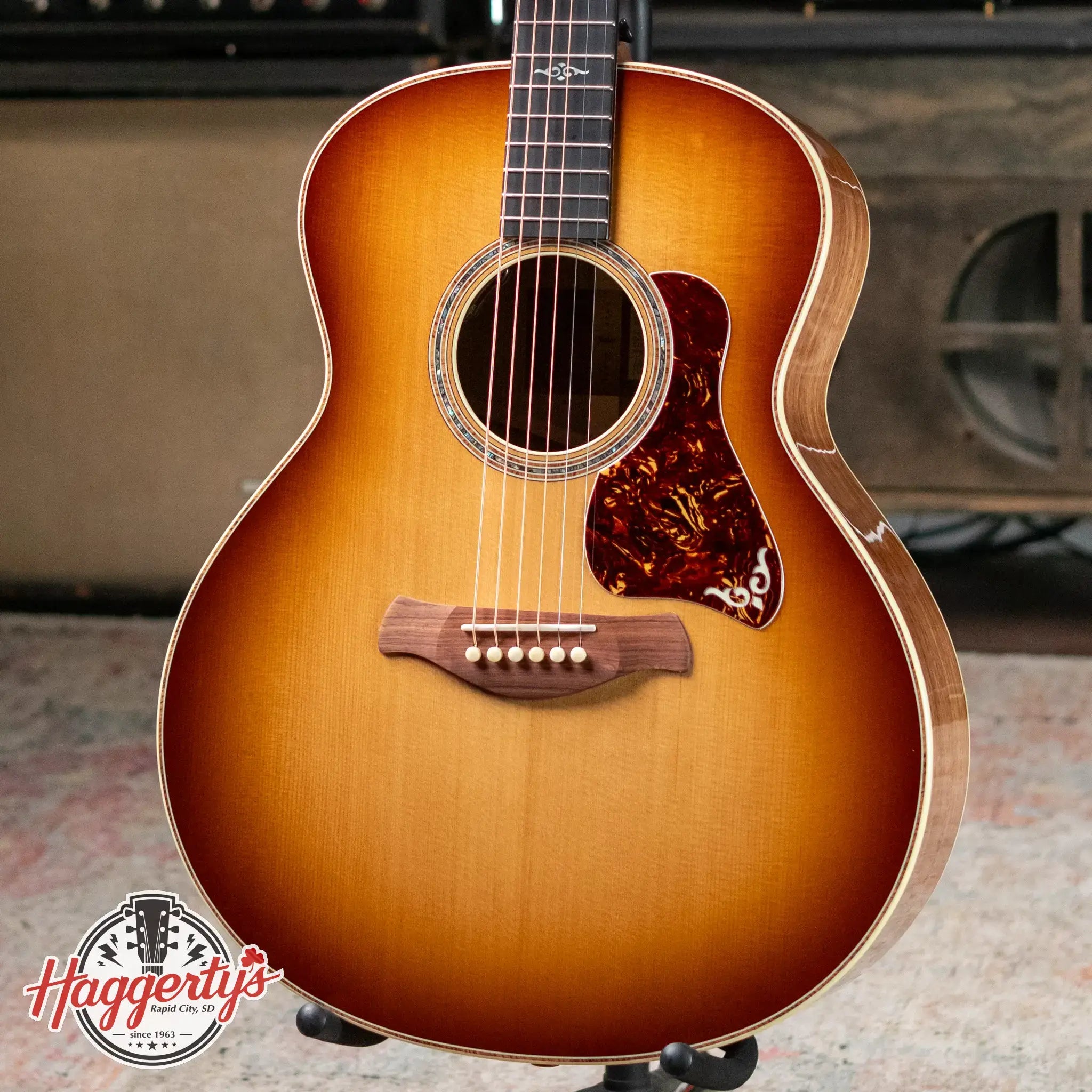 Taylor Gold Label 814e SB Super Auditorium Honduran Rosewood Acoustic/Electric Guitar - Burst Top with Hardshell Case