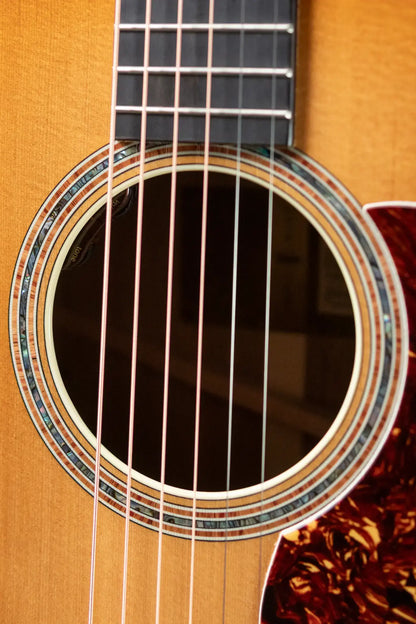 Taylor Gold Label 814e SB Super Auditorium Honduran Rosewood Acoustic/Electric Guitar - Burst Top with Hardshell Case