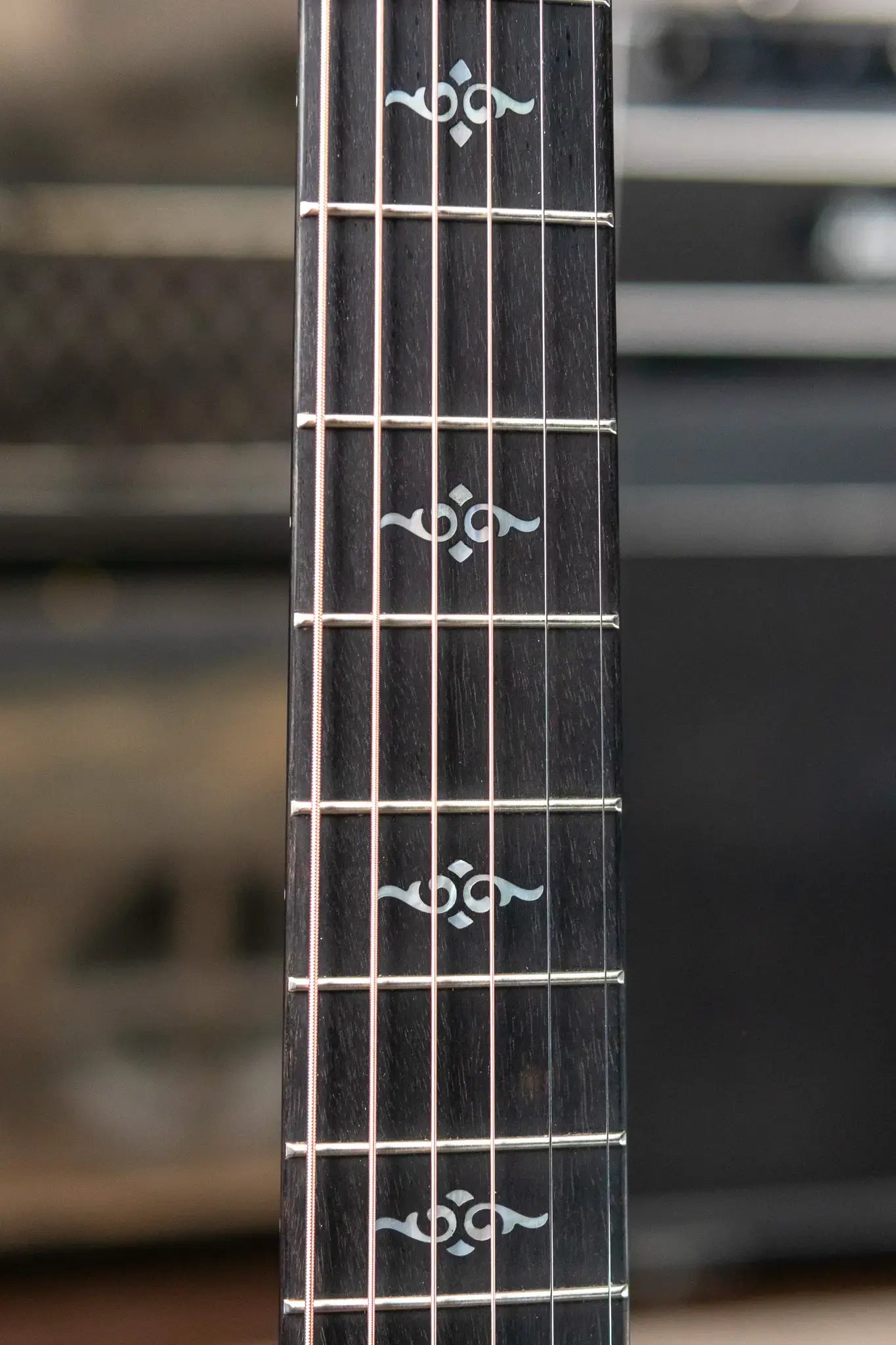 Taylor Gold Label 814e SB Super Auditorium Honduran Rosewood Acoustic/Electric Guitar - Burst Top with Hardshell Case