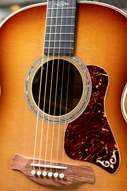 Taylor Gold Label 814e SB Super Auditorium Honduran Rosewood Acoustic/Electric Guitar - Burst Top with Hardshell Case