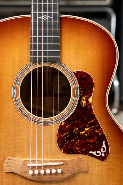 Taylor Gold Label 814e SB Honduran Rosewood Super Auditorium Acoustic/Electric Guitar - Burst Top with Hardshell Case