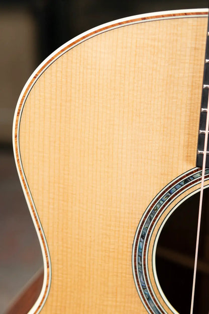 Taylor Gold Label 814e Super Grand Auditorium Honduran Rosewood Acoustic/Electric Guitar - Natural Top with Hardshell Case - Factory Demo