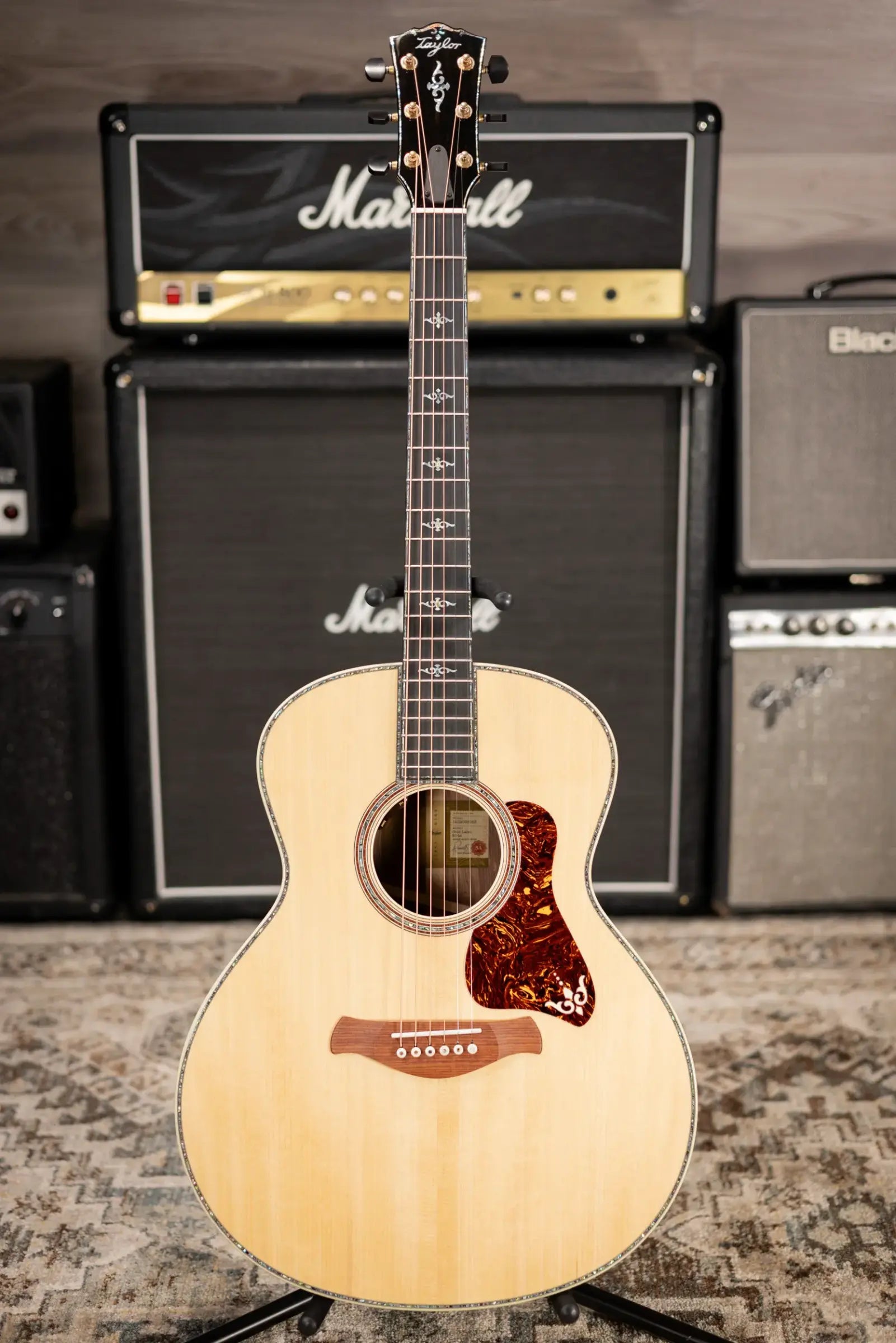 Taylor Gold Label 914e Super Auditorium Acoustic/Electric Guitar with Hardshell Case