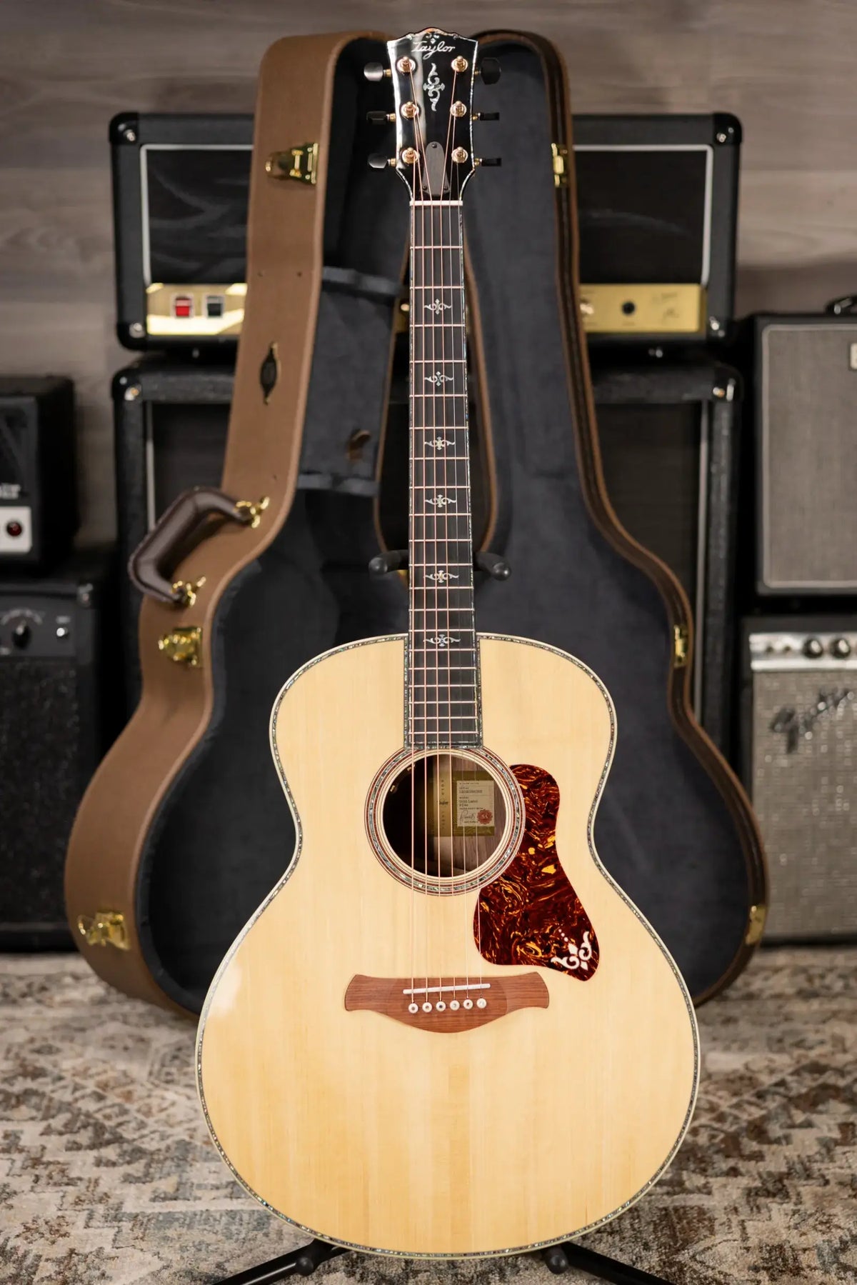 Taylor Gold Label 914e Super Auditorium Acoustic/Electric Guitar with Hardshell Case