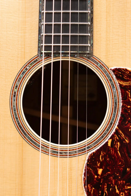 Taylor Gold Label 917e Grand Pacific Acoustic/Electric Guitar - Natural with Hardshell Case