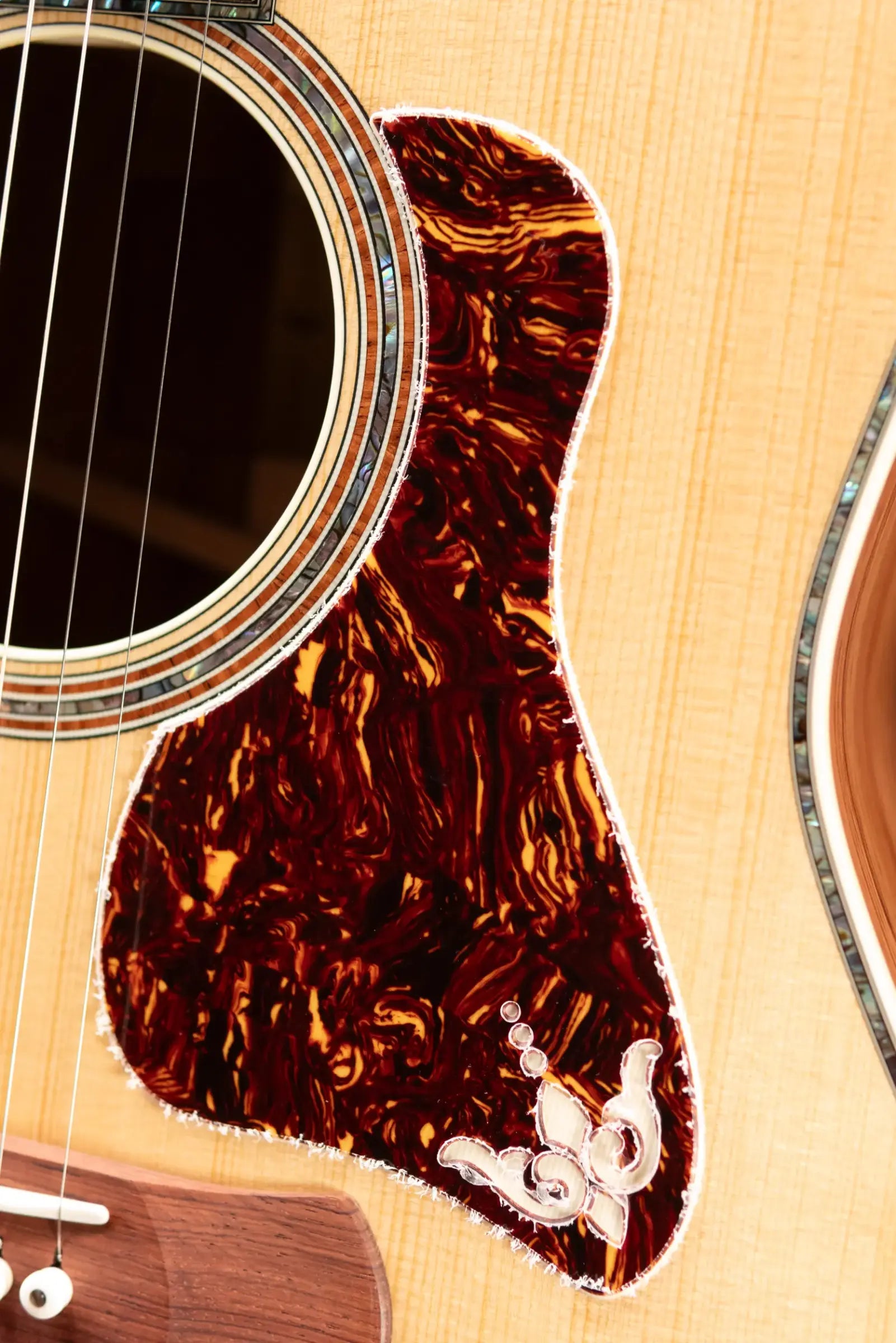 Taylor Gold Label 917e Grand Pacific Acoustic/Electric Guitar - Natural with Hardshell Case