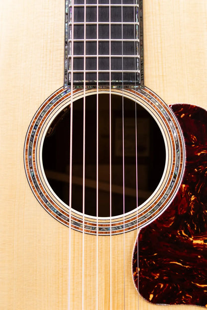 Taylor Gold Label 917e LTD Grand Pacific Acoustic/Electric Guitar - Brazilian Rosewood with Hardshell Case