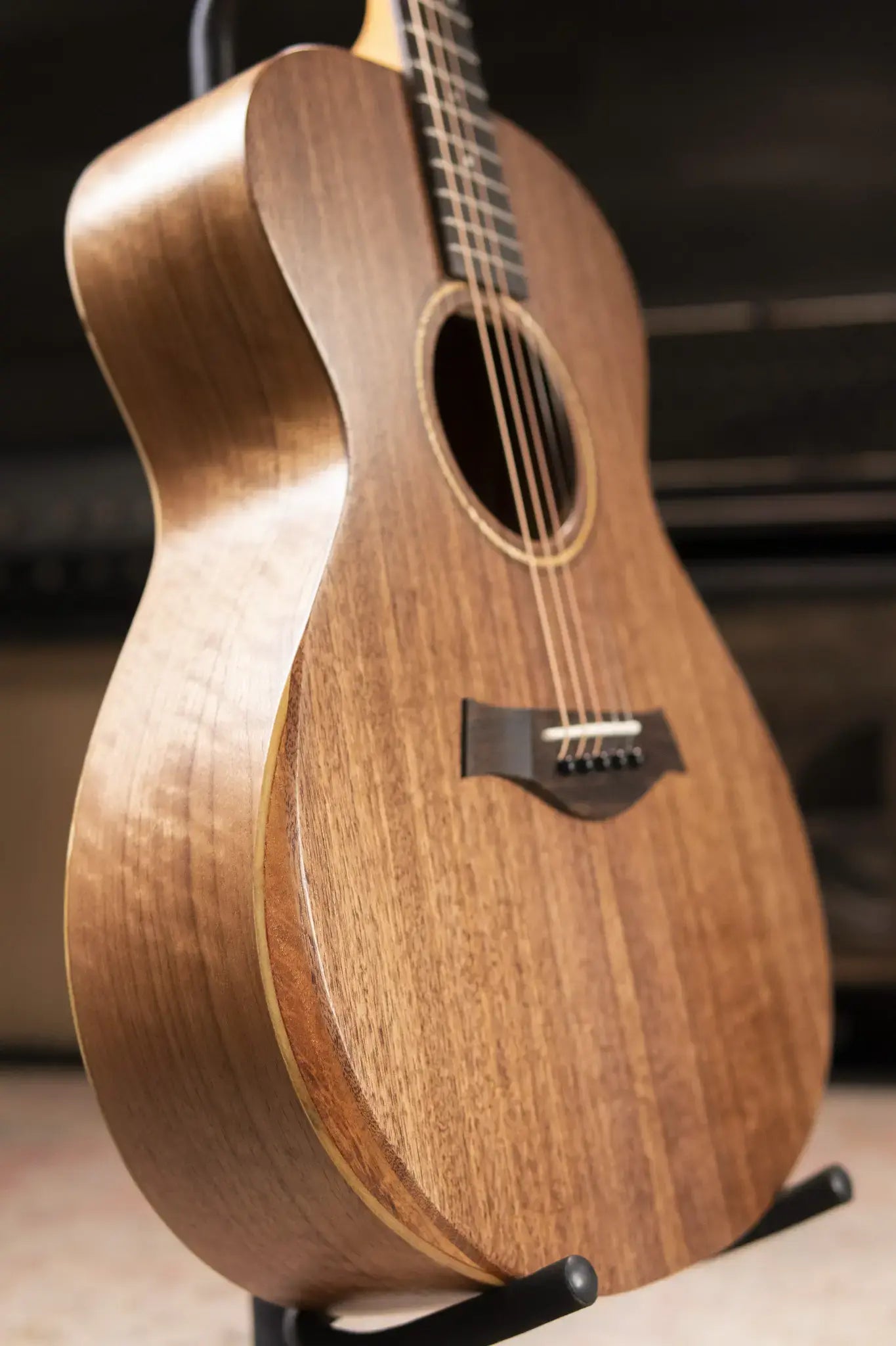 Taylor Jacob Collier Signature Academy 22e 5-String Acoustic/Electric Guitar with Gig Bag