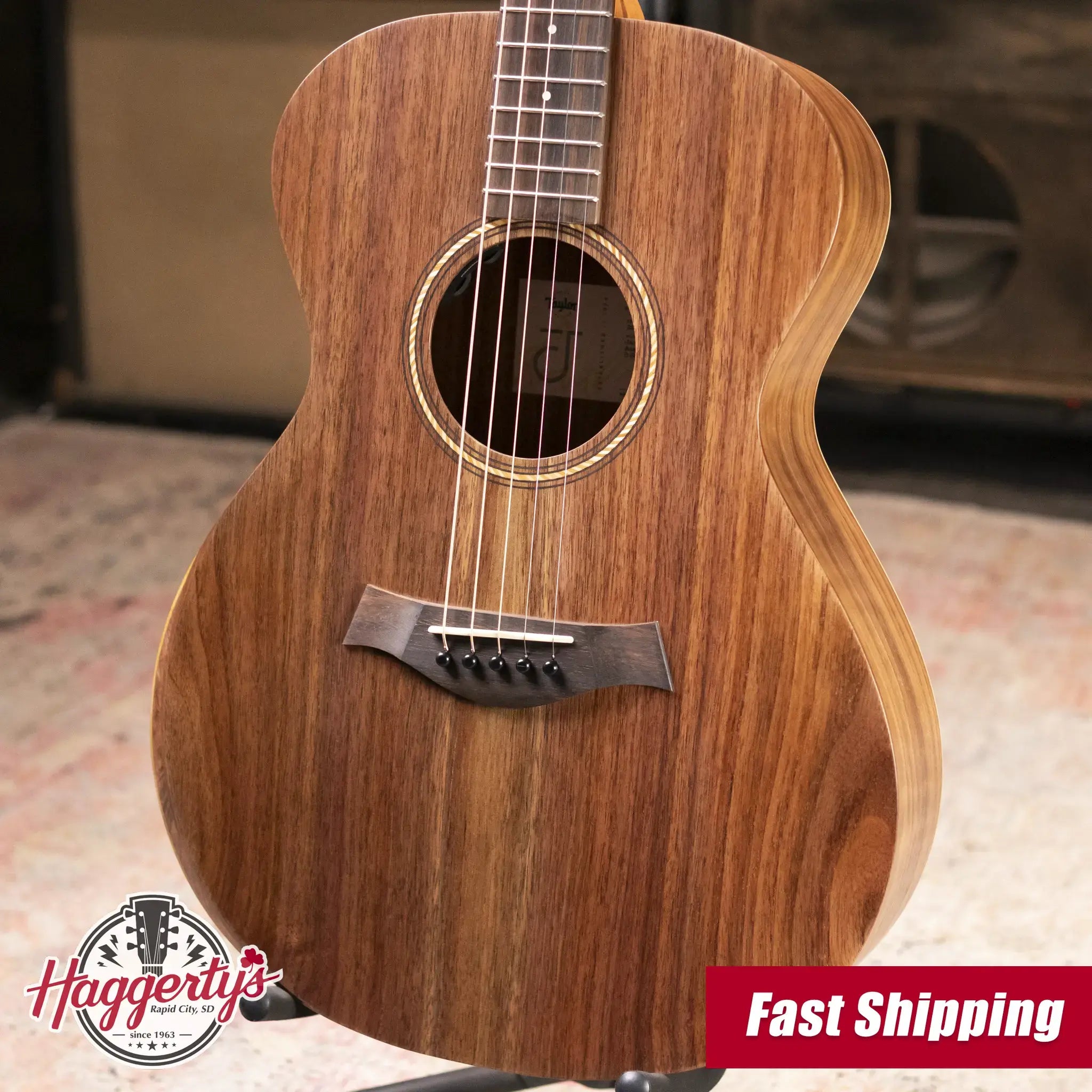 Taylor Jacob Collier Signature Academy 22e 5-String Grand Concert Acoustic/Electric Guitar with Gig Bag