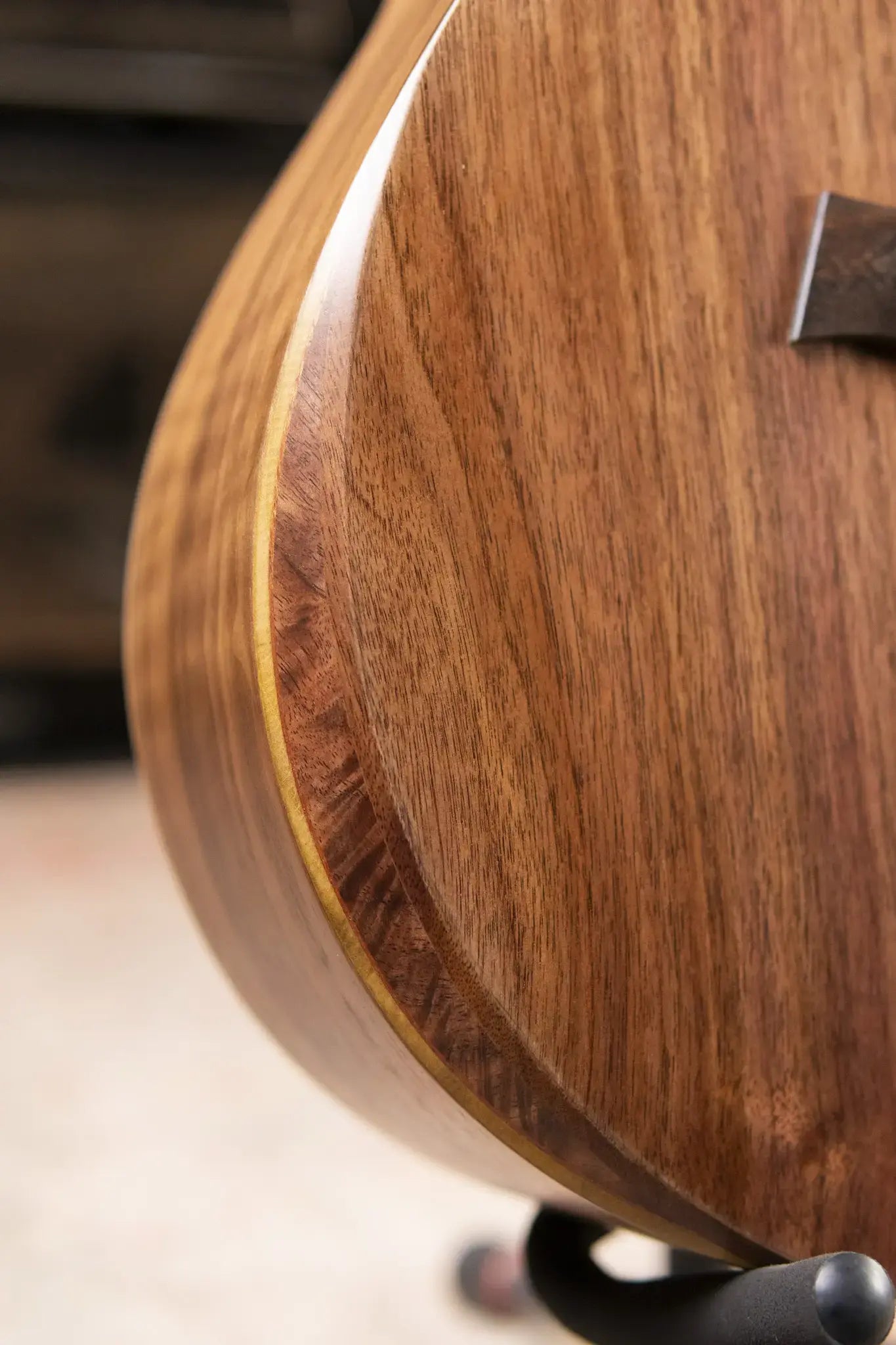 Taylor Jacob Collier Signature Academy 22e 5-String Grand Concert Acoustic/Electric Guitar with Gig Bag