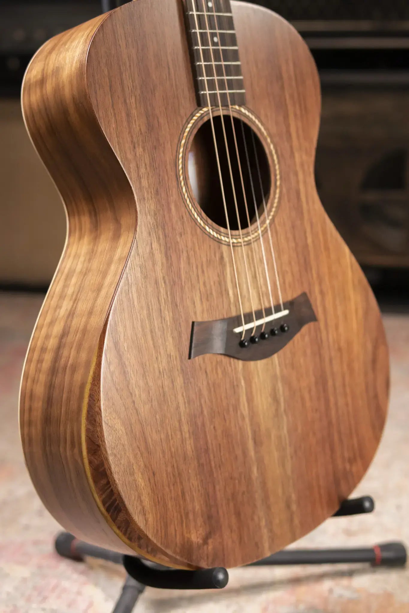 Taylor Jacob Collier Signature Academy 22e 5-String Grand Concert Acoustic/Electric Guitar with Gig Bag