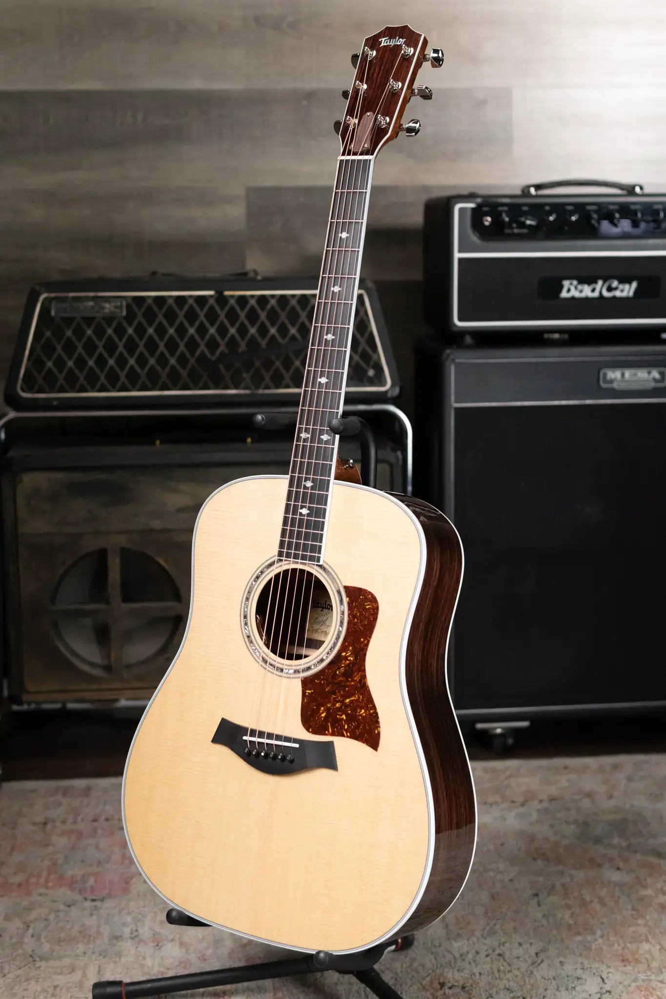 Taylor Legacy 810e Dreadnought Acoustic/Electric with Hardshell Case