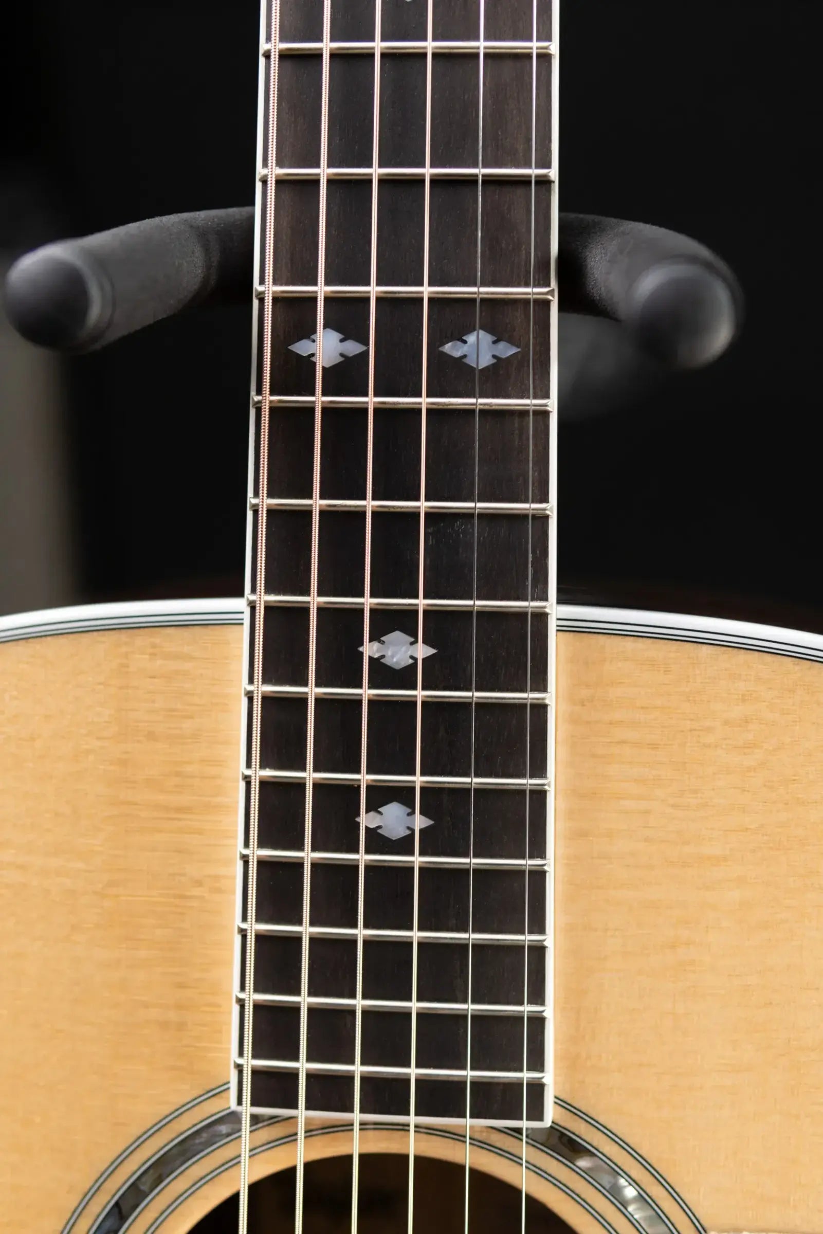 Taylor Legacy 815e Deep Body Jumbo Acoustic/Electric Guitar - Natural with Hardshell Case