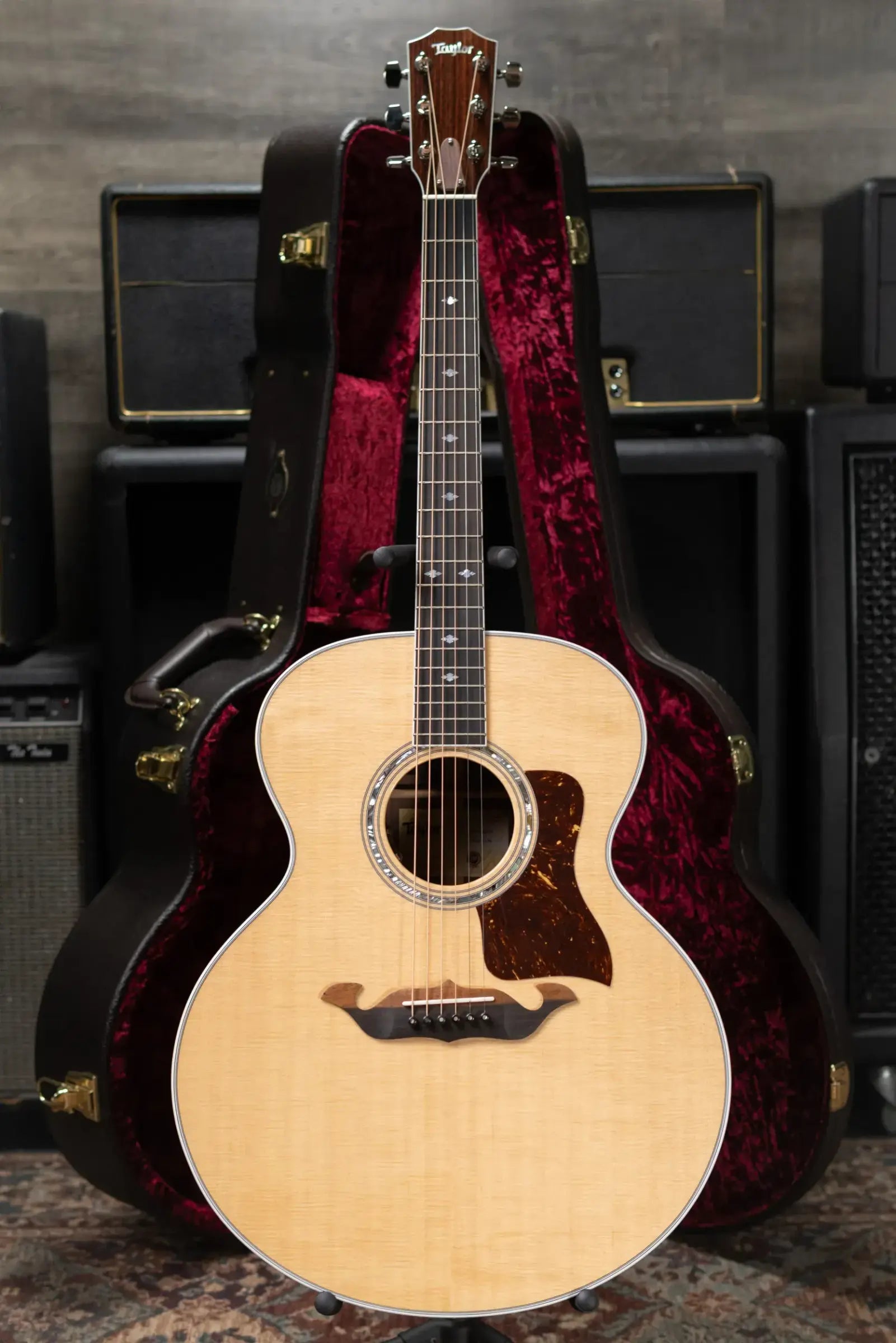 Taylor Legacy 815e Deep Body Jumbo Acoustic/Electric Guitar - Natural with Hardshell Case