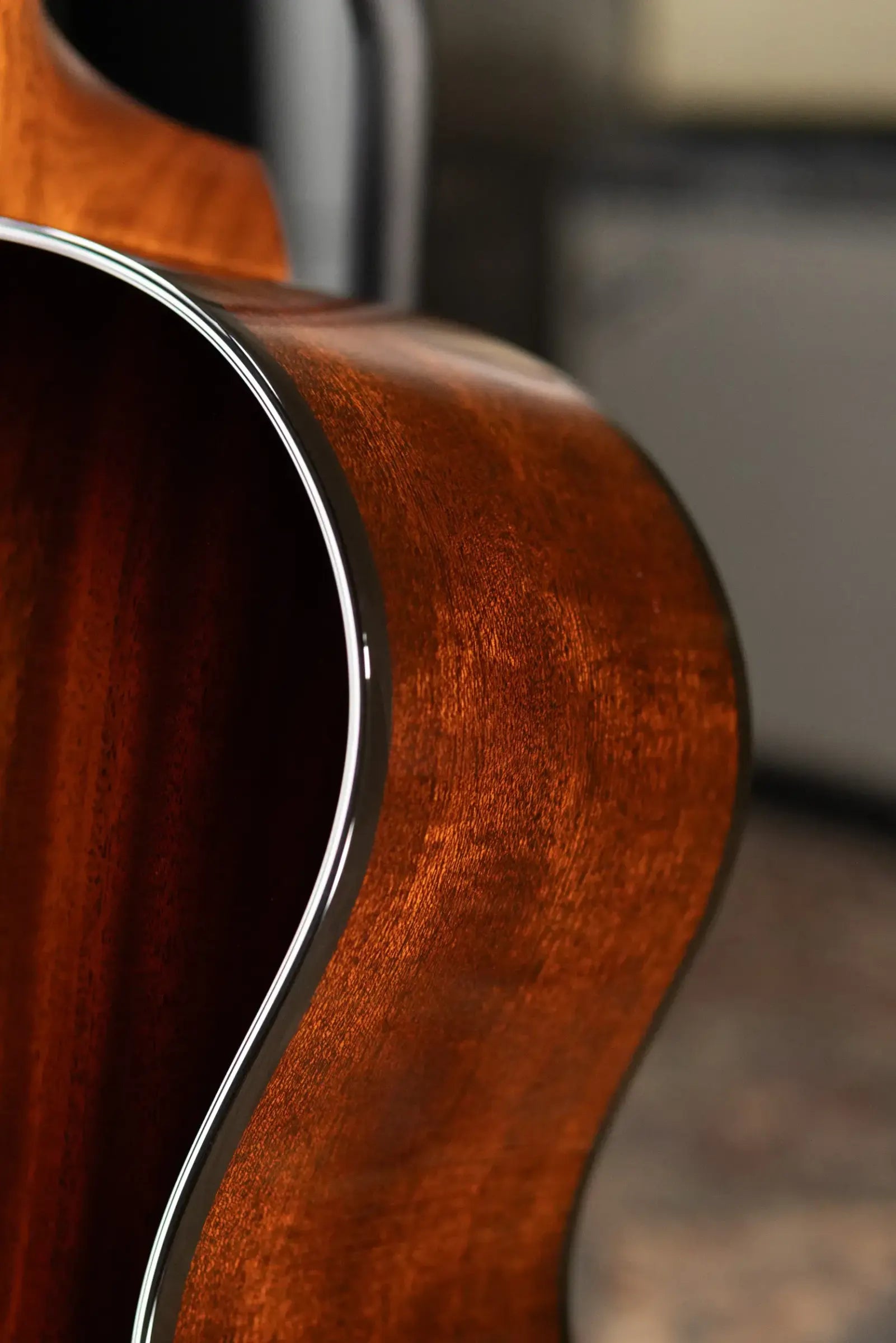 Taylor Next Generation 324ce Left-Hand Grand Auditorium Acoustic/Electric Guitar with Hardshell Case