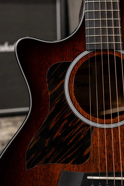 Taylor Next Generation 324ce Left-Handed Grand Auditorium Acoustic/Electric Guitar with Hardshell Case