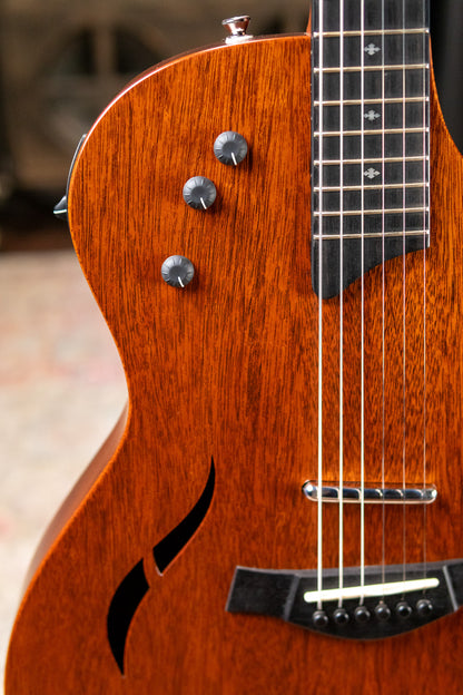 Taylor T5 Classic - Mahogany with Gig Bag - Used