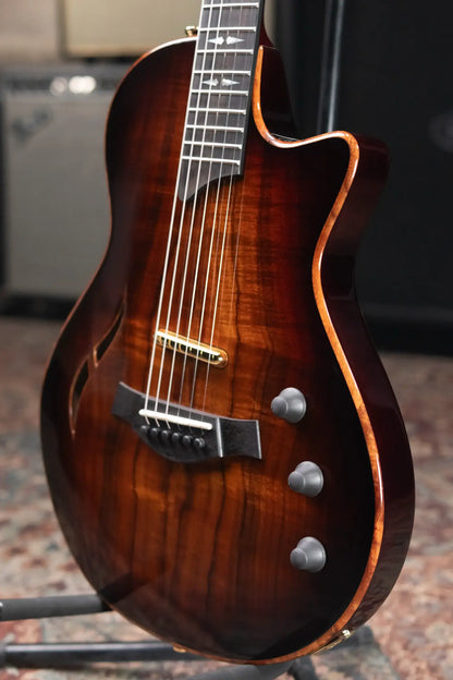 Taylor T5z Custom Electric Guitar with Hardshell Case