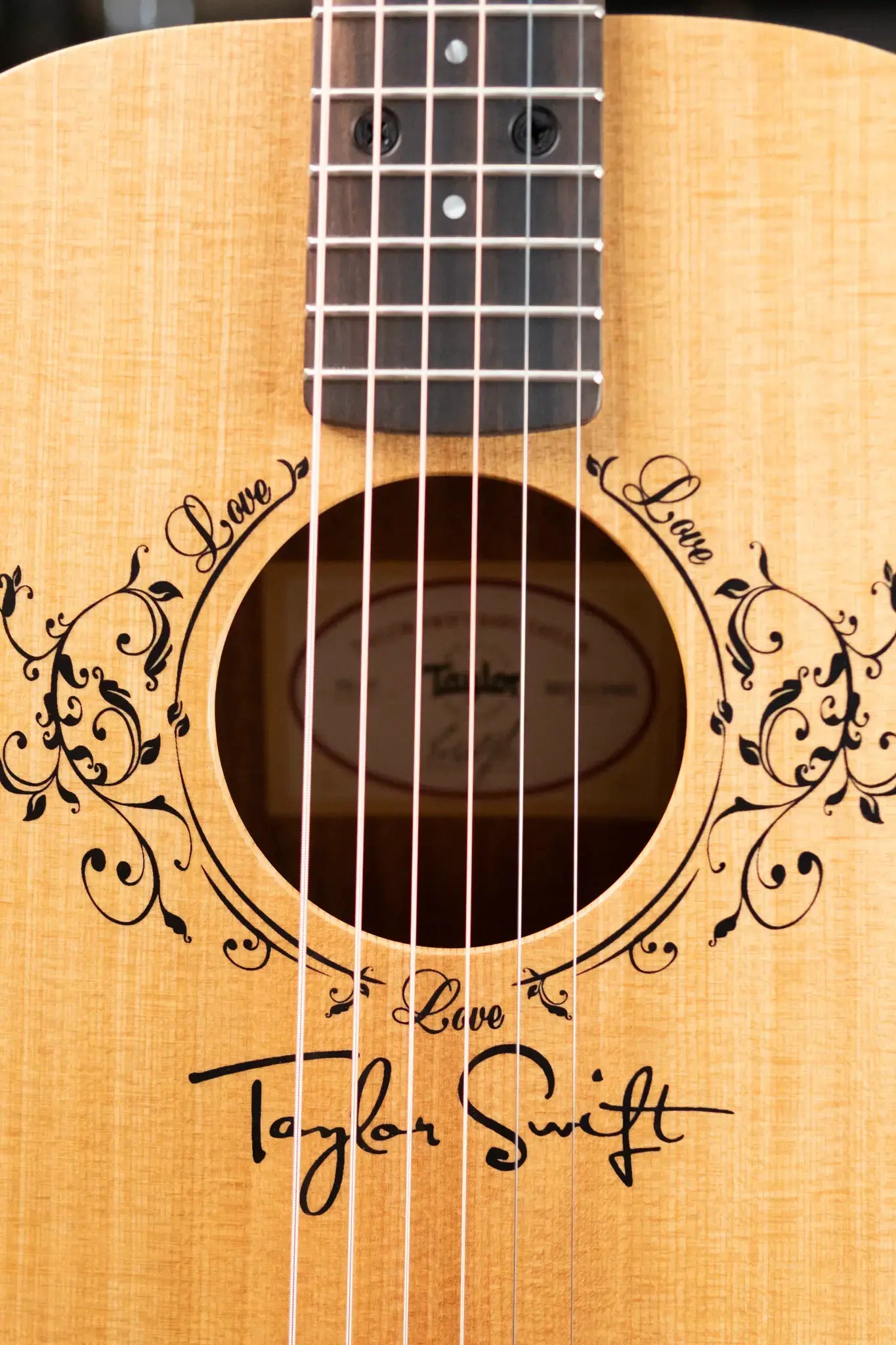 Taylor TS-BT Taylor Swift Baby Taylor Acoustic Guitar w/Gig Bag