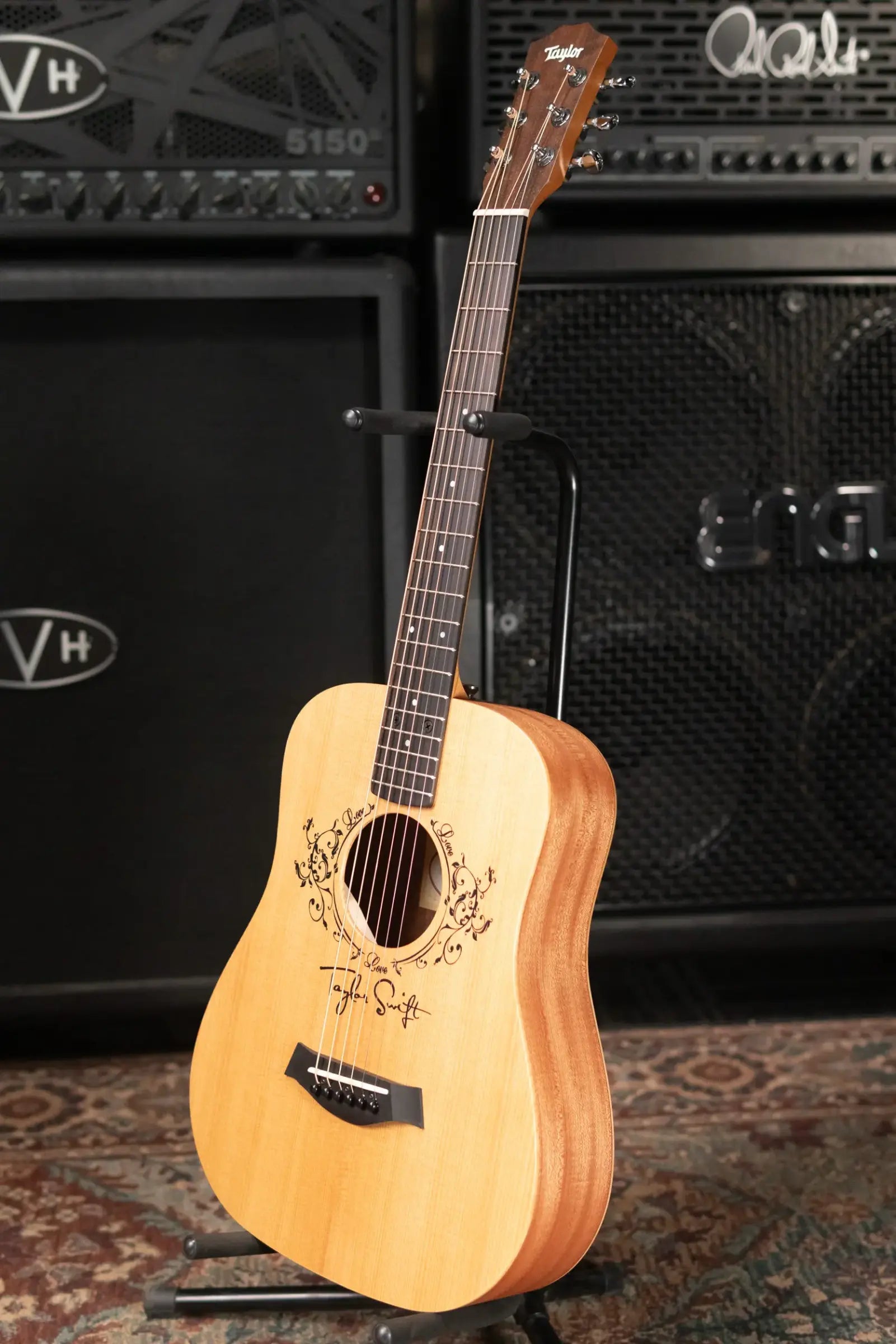 Taylor TS-BTe Taylor Swift Baby Taylor Acoustic-Electric Guitar with Gig Bag