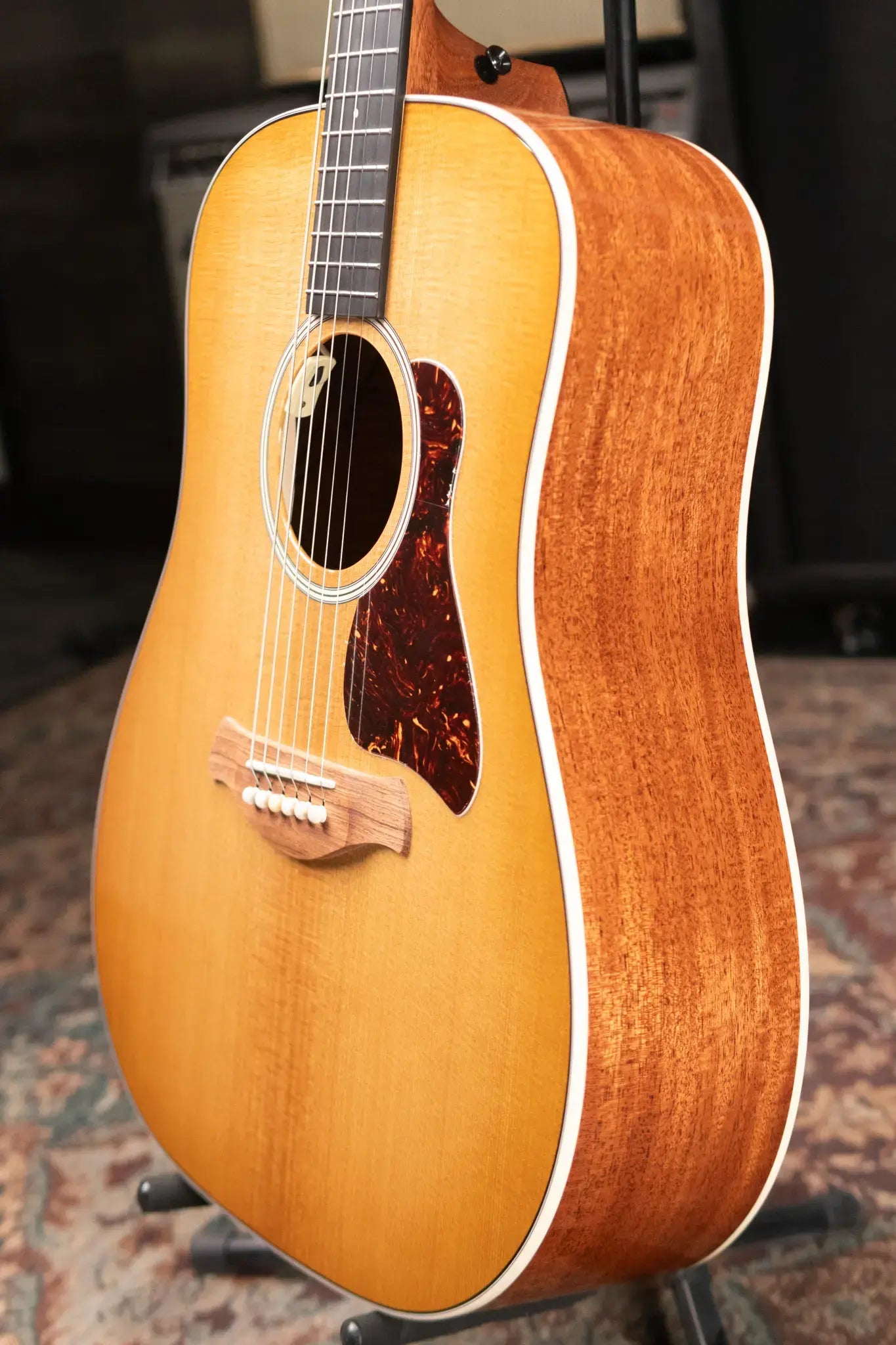 Taylor Trey Hensley Signature Gold Label 510e Special Edition Dreadnought Acoustic/Electric Guitar with Hardshell Case