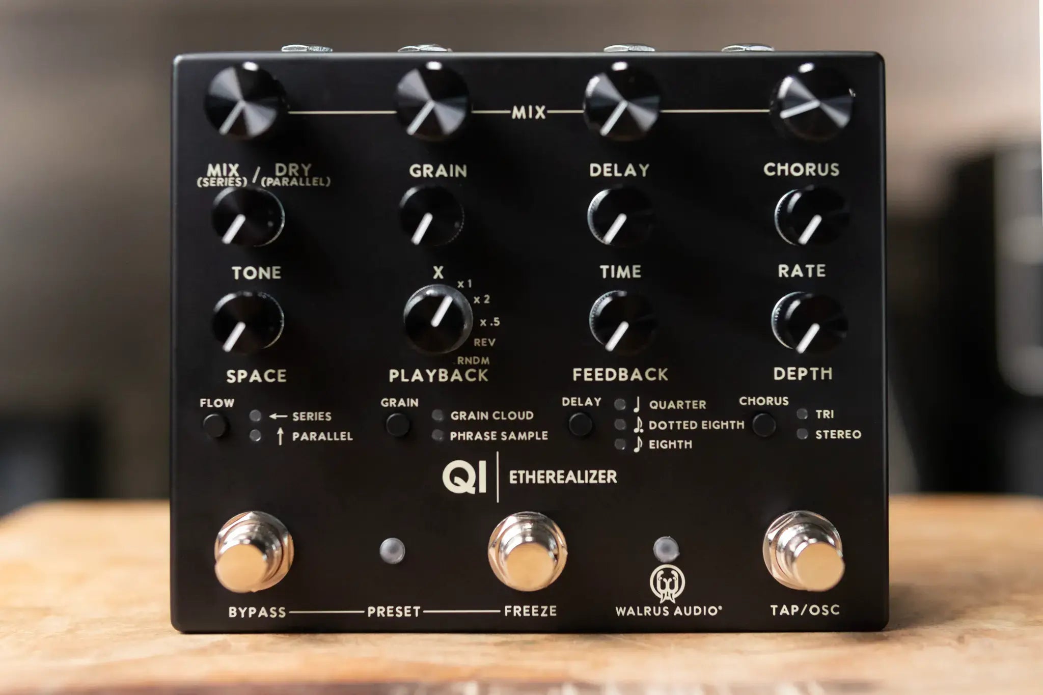 Walrus Audio Qi Etherealizer Pedal Black 67a4c784543d2
