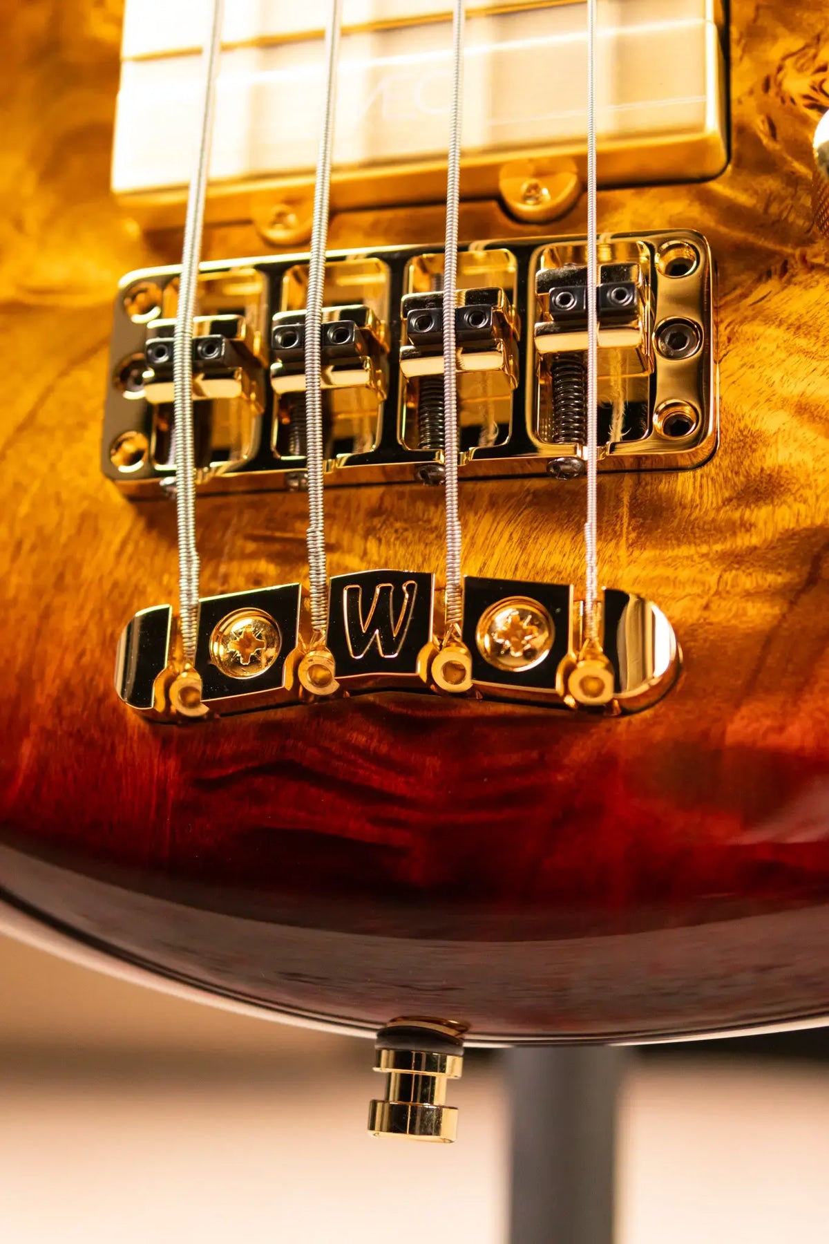 Warwick Limited Edition Masterbuilt Streamer Stage II NT Bass - Bleached Honey Sunset Burst with Gig Bag