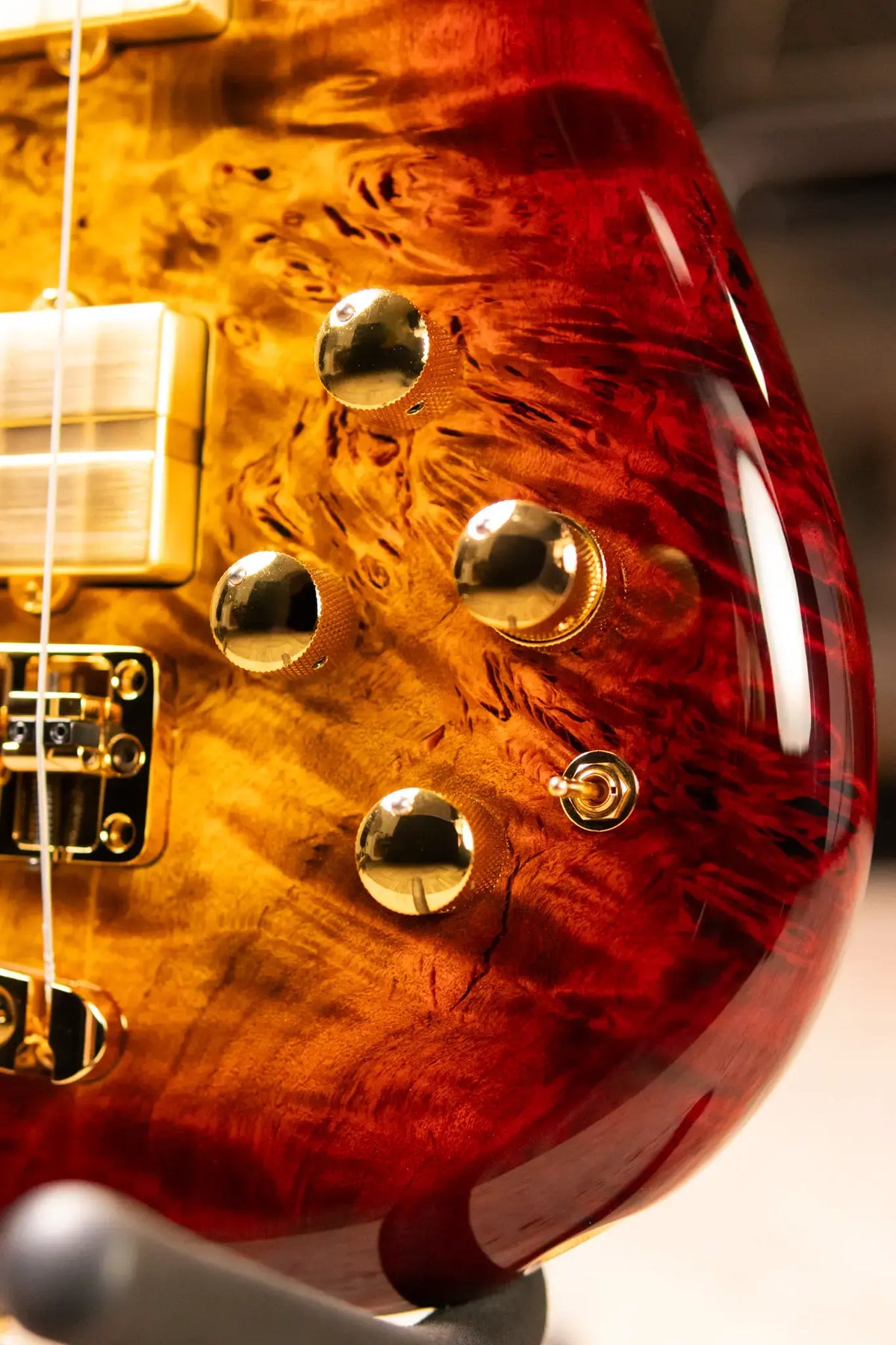 Warwick Limited Edition Masterbuilt Streamer Stage II NT Bass - Bleached Honey Sunset Burst with Gig Bag