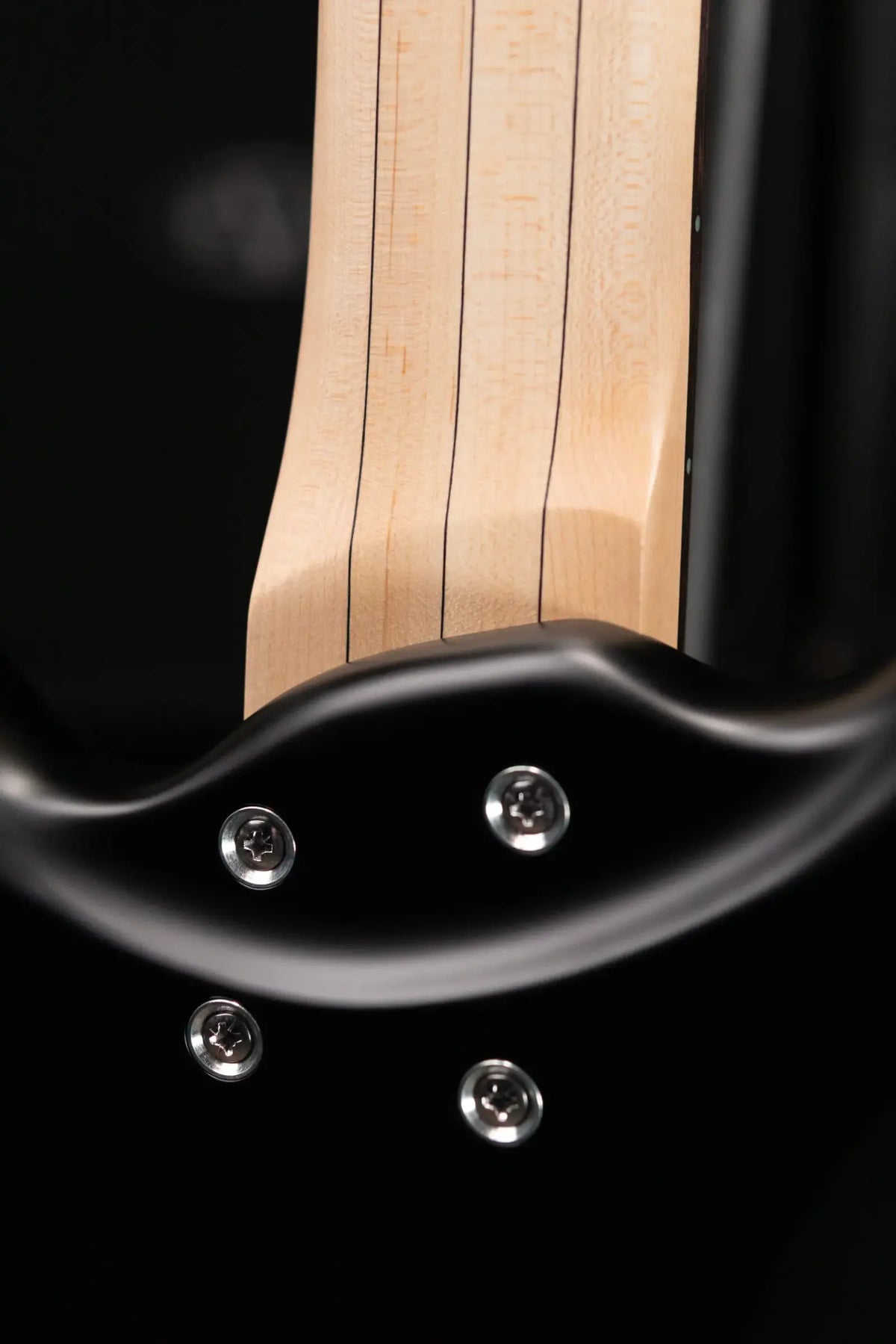 Warwick RockBass Corvette Multi-Scale 5-String - Solid Black Satin with Gig Bag