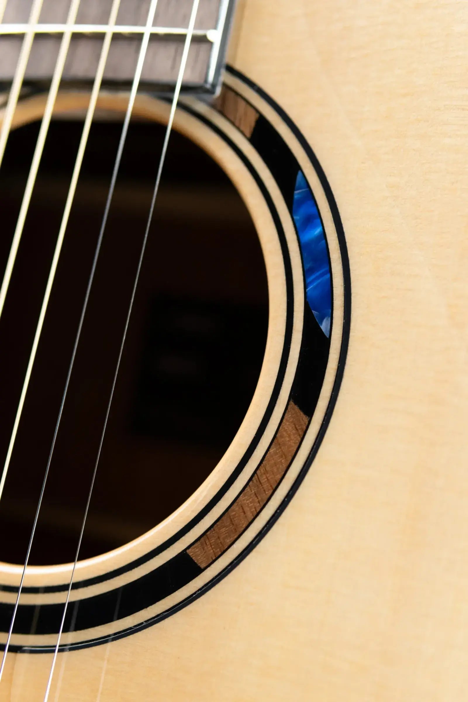 Yamaha TAG1 C TransAcoustic Dreadnought Cutaway Acoustic/Electric Guitar - Natural with Gig Bag