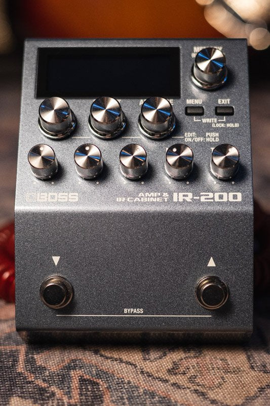boss IR 200 amp and cabinet pedal haggertys 02